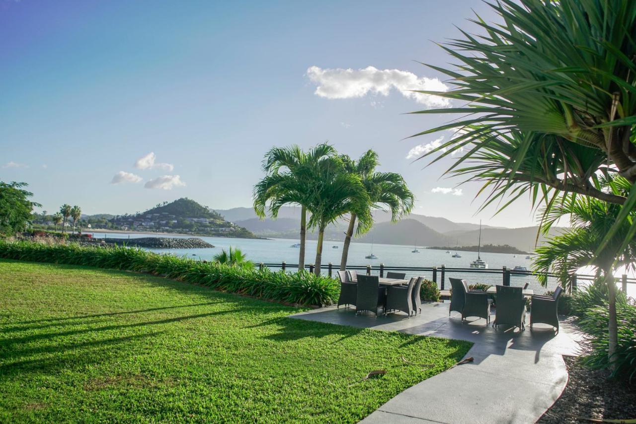 Marina View Apartment Airlie Beach Exteriör bild